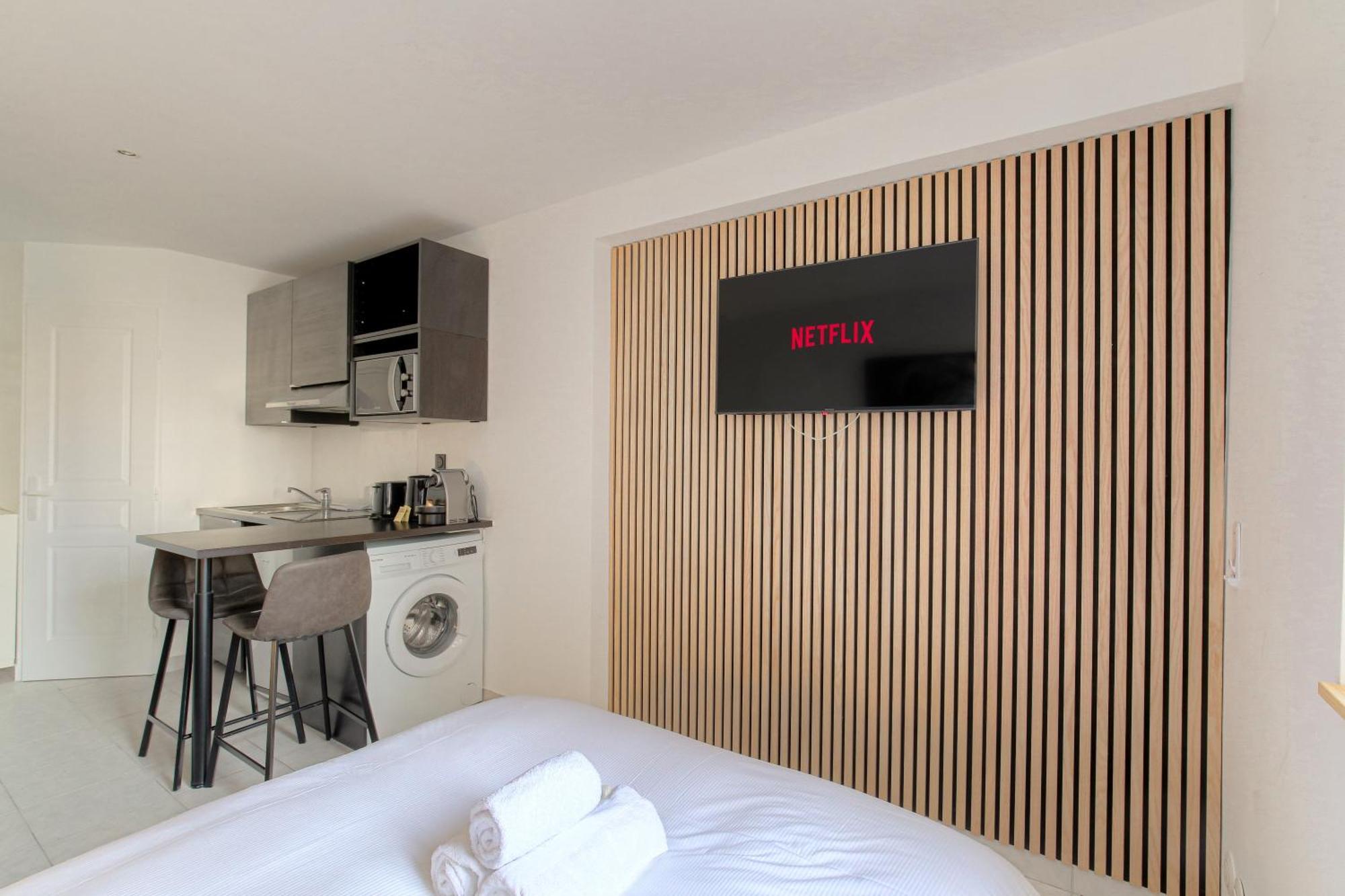 Lionne-stade Du Lou Appartement *